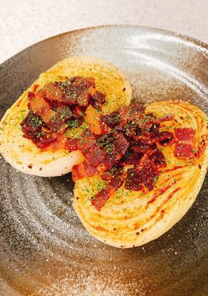 新玉ねぎのこんがり焼き♪ベーコンのせ-レシピのメイン写真