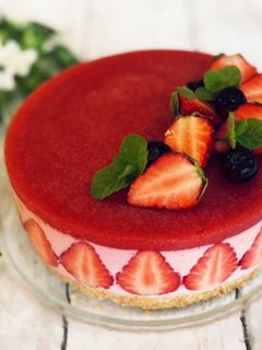 甘酸っぱ〜い苺ムースケーキ♡-レシピのメイン写真