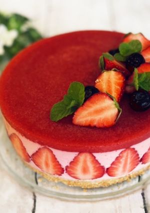 甘酸っぱ〜い苺ムースケーキ♡-レシピのメイン写真