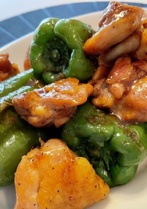 丸ごとピーマンと鶏肉の生姜焼き-レシピのメイン写真