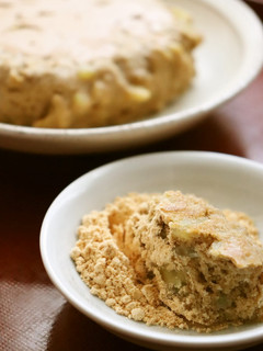 朝昼おやつ♪黄粉をまぶしたホットケーキ-レシピのメイン写真