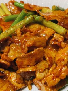 豚肉とニンニクの芽のコチュジャン炒め-レシピのメイン写真