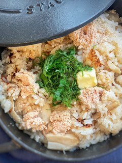 ストウブ バター香る明太子炊き込みご飯-レシピのメイン写真