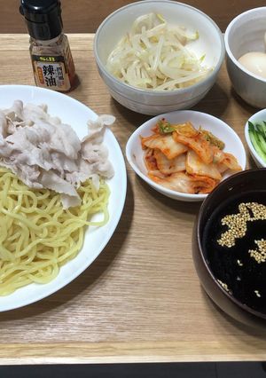 暑い日に★キムチのせピリ辛ざる麺-レシピのメイン写真