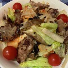 รูปของ キムチ焼肉海苔サラダ