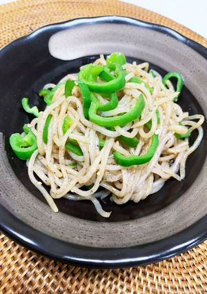 こんにゃくとピーマンの出汁炒め-レシピのメイン写真