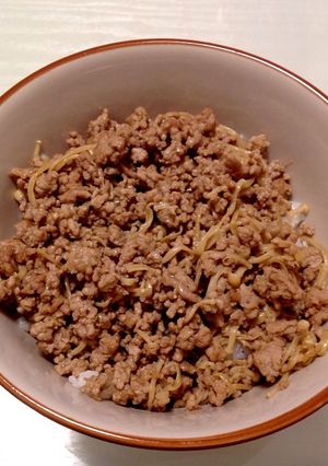 えのきと豚肉のそぼろ丼-レシピのメイン写真