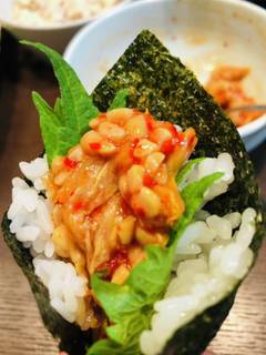 巻きすなしで〜納豆巻き〜(o˘◡˘o)♡ by もぐもぐ人 巻きすなしで〜納豆巻き〜(o˘◡˘o)♡ by もぐもぐ人