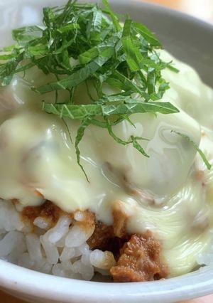 旨し！ズボラ飯♡サバ缶でチーズ鯖味噌丼-レシピのメイン写真