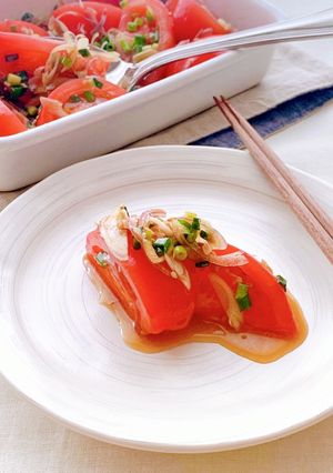 【楽めし】トマトとみょうがの簡単マリネ-レシピのメイン写真