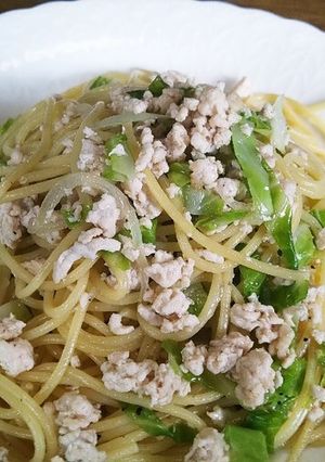 キャベツと胸ひき肉のオイルパスタ-レシピのメイン写真