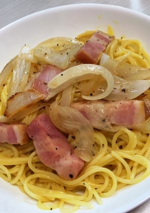 シンプルな材料のカルボナーラ-レシピのメイン写真