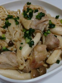 簡単!美味!鶏もも肉きのこの梅バター炒め-レシピのメイン写真
