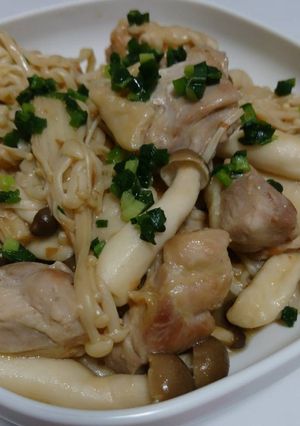 簡単！美味！鶏もも肉きのこの梅バター炒め-レシピのメイン写真