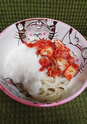キムチととろろのぶっかけうどん-レシピのメイン写真