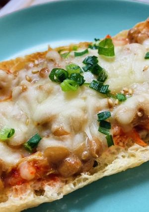 油揚げピザ☆納豆キムチーズ-レシピのメイン写真