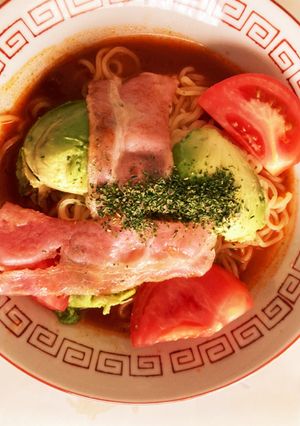 トマトラーメンアボカド添高校生男子ランチ-レシピのメイン写真