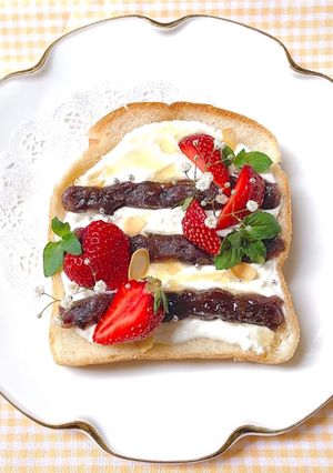 あんこといちごのオープンサンド-レシピのメイン写真