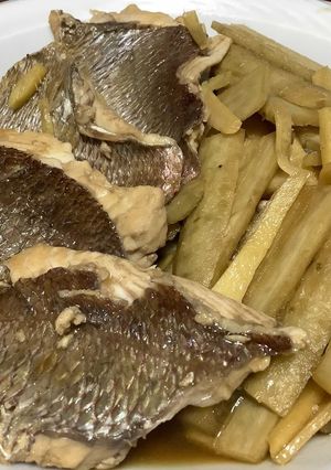 ごぼうを美味しく食べるための鯛の煮付け♬-レシピのメイン写真