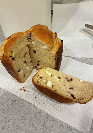 グランベリーとクリームチーズパン-レシピのメイン写真