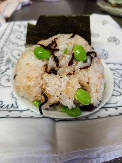 枝豆と塩昆布おにぎり-レシピのメイン写真