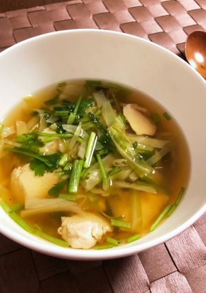 鶏ハムとパクチーのエスニック風スープ-レシピのメイン写真