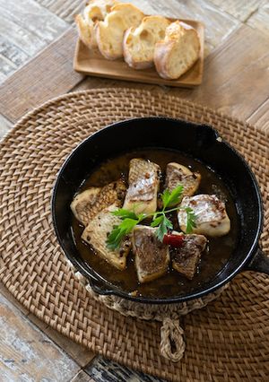 キャンプ飯も家キャンも！真鯛のアヒージョ-レシピのメイン写真