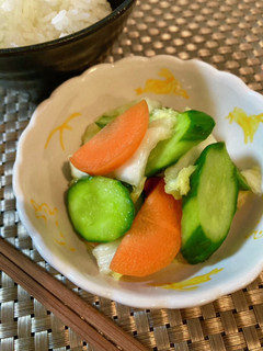 *ポリポリ食べちゃう野菜の浅漬け*-レシピのメイン写真