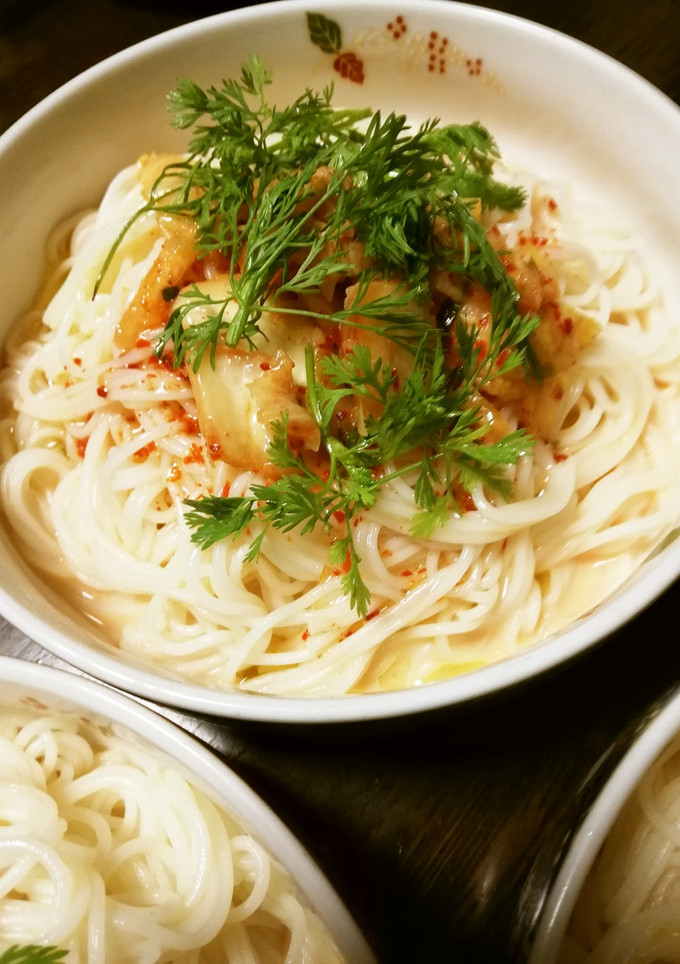 本技凄旨キムチでトムカーガイ風素麺-レシピのメイン写真