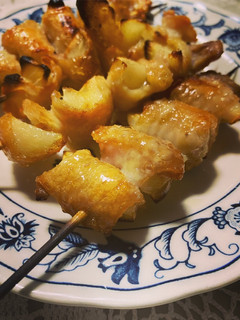 簡単!美味しいおつまみ鶏皮ニンニク焼き!-レシピのメイン写真