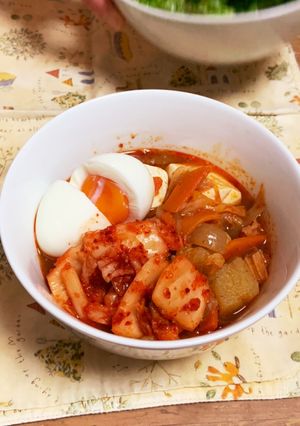 本技凄旨キムチでスンドゥブチゲ-レシピのメイン写真