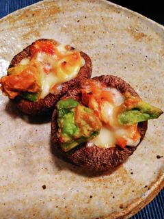 椎茸のアボカドキムチーズ焼き-レシピのメイン写真