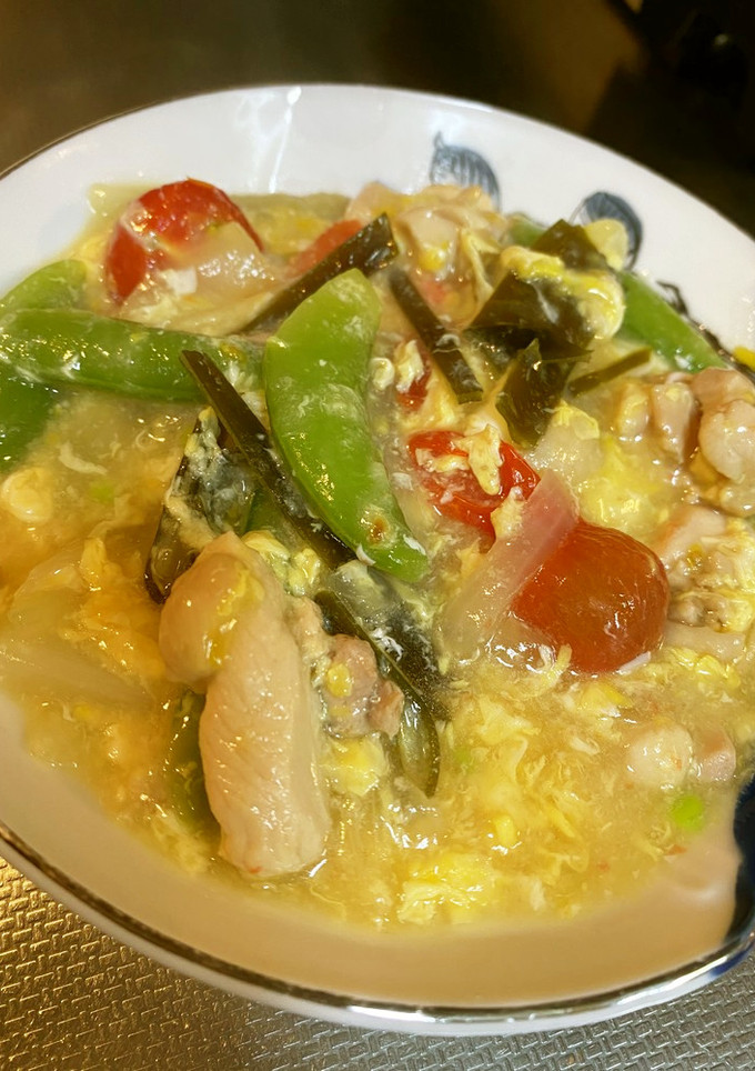 トマト新玉ねぎ鶏肉卵とじ-レシピのメイン写真