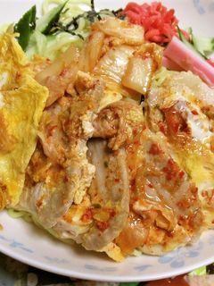 本技キムチと豚肉の卵とじのせ、冷やし中華-レシピのメイン写真