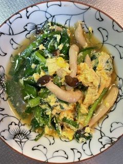 汁だく麺つゆで簡単ニラとシメジの卵とじ-レシピのメイン写真