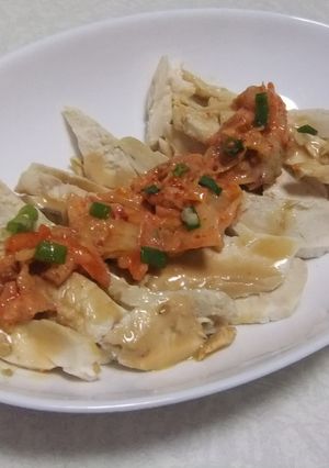 シンプルに♫蒸し鶏ゴマダレにキムチ-レシピのメイン写真