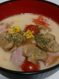 簡単!ミニトマトとウインナーの豆乳スープ-レシピのメイン写真