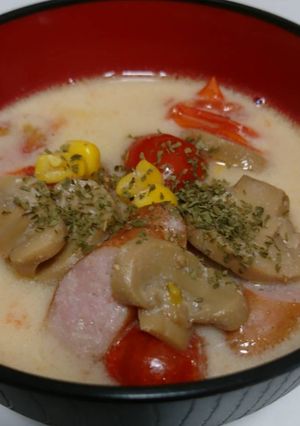簡単！ミニトマトとウインナーの豆乳スープ-レシピのメイン写真