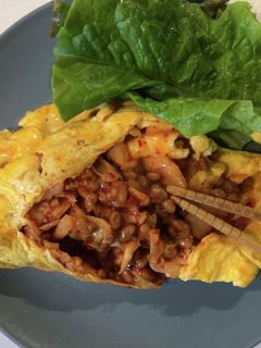 ぴりっとキムチ納豆オムレツ-レシピのメイン写真