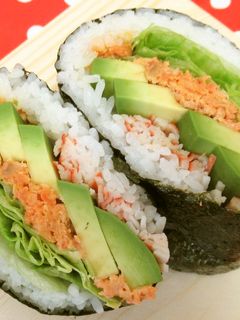 おにぎらず★アボカド+鮭フレーク-レシピのメイン写真