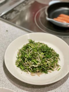 人参の葉っぱとおじゃこの炒めたん-レシピのメイン写真