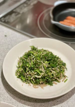 人参の葉っぱとおじゃこの炒めたん-レシピのメイン写真