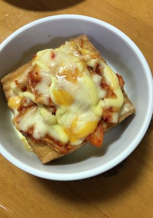 本技凄旨キムチの厚揚げピザ-レシピのメイン写真