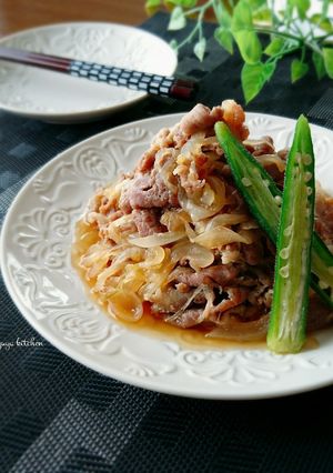 材料2つ☆豚こまと新玉ねぎの簡単すき煮。-レシピのメイン写真