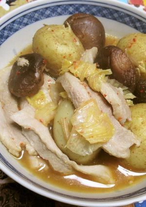 本技キムチと豚肉の、ピリ辛肉じゃが-レシピのメイン写真