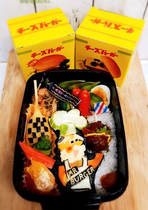 レトロ自販機ハンバーガー＊キャラ弁＊-レシピのメイン写真