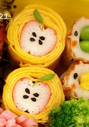お弁当にカニカマで林檎な玉子焼き-レシピのメイン写真