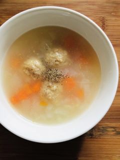 業務スーパーの肉だんごで作る優しいスープ-レシピのメイン写真