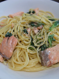 サーモンとほうれん草のクリームパスタ-レシピのメイン写真