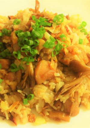 【 鶏もも肉と舞茸のガーリック混ぜご飯〗-レシピのメイン写真